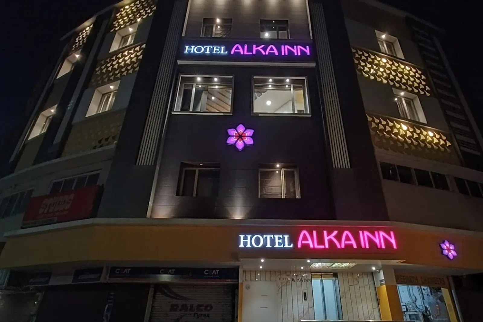 best hotel near dhalgarwad