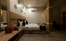 Hotels with Currency Exchange in Relief Road, Ahmedabad